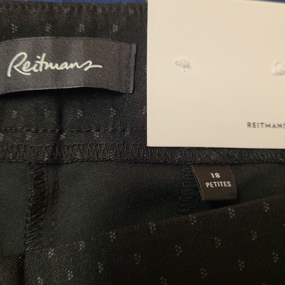 Dress pants - Picture 3 of 3